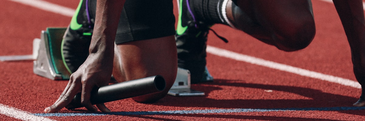 中国区体育直播平台技术架构与多赛事同屏展示示意图