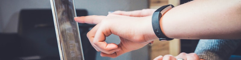 UED官网站点前沿门户入口，展示现代数字门户界面