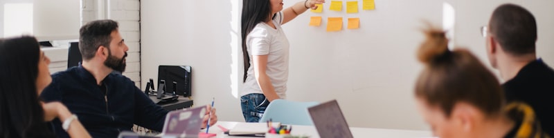 UED诚挚寄语关于我们栏目，展示团队协作与品牌理念